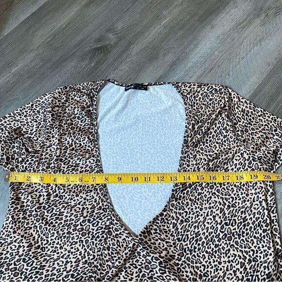 SHEIN Leopard Wrap Top Multi Way Crop Large Animal Print - Picture 6 of 9